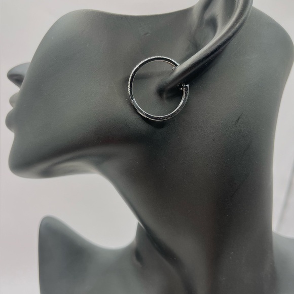 0.25 CT Natural Diamond Sterling Silver Hoop Earrings - Picture 6 of 7